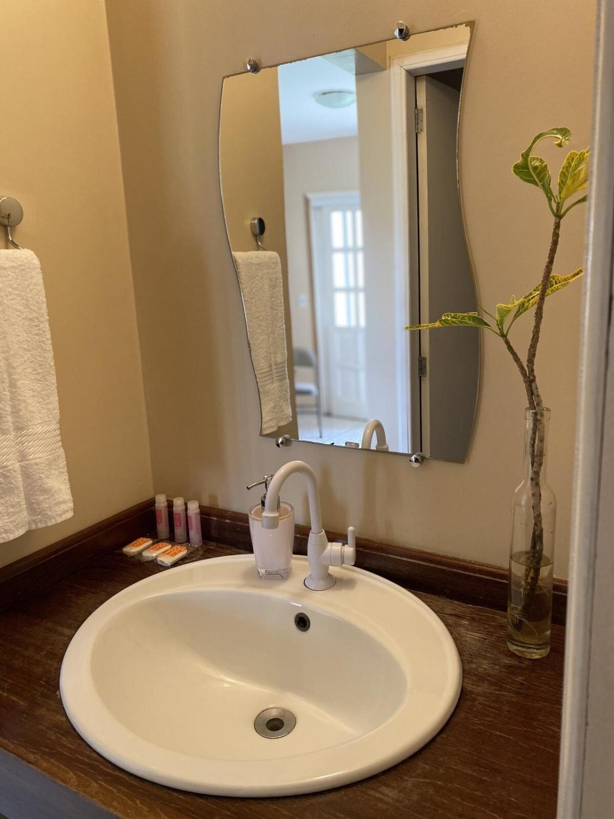 Casa Bouganville - Quarto Com Cozinha Novo Airão Dış mekan fotoğraf